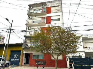 Departamento · 62m² · 3 Ambientes · Venta Depto 3 Ambientes Al Frente con Balcon Wilde