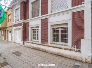 Casa · 270m² · 4 Ambientes · Zapiola 200 Casa en Venta