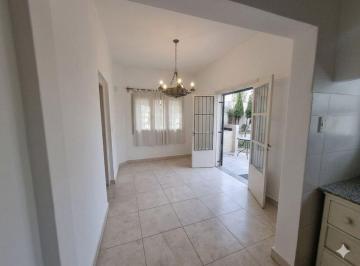 Casa · 150m² · 7 Ambientes · 1 Cochera · Alquiler Casa Esquina San Jose 3 Dorm