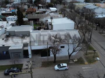 Bodega-Galpón · 300m² · 2 Ambientes · Importante Galpón en Alquiler – Brown y España / Venado Tuerto