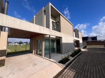 Casa · 80m² · 4 Ambientes · 1 Cochera · Venta - Duplex 2 Dorm en Complejo Cerrado a Estrenar - Calle 139 y 505 - Don Carlos - La Plata