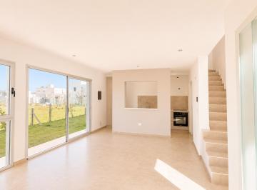 Casa · 80m² · 4 Ambientes · 1 Cochera · Venta - Duplex 2 Dorm en Complejo Cerrado a Estrenar - Calle 139 y 505 - Don Carlos - La Plata