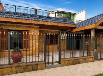Casa · 100m² · 4 Ambientes · 3 Cocheras · Casa | 3 Ambientes | Depto Independiente | Apto Dos Familias | Cochera Pasante | Ituzaingo Norte
