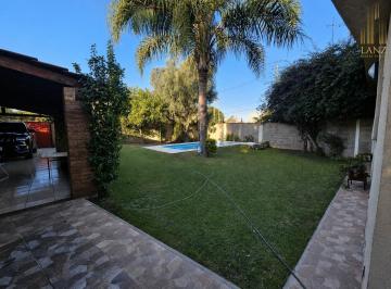 Casa · 416m² · 7 Ambientes · 2 Cocheras · Casa en Venta - Cerro Norte