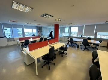 Oficina comercial · 270m² · 2 Cocheras · Alquiler Oficina Libertador 6680 - 270 m². C/divisiones y 2coch Impecable