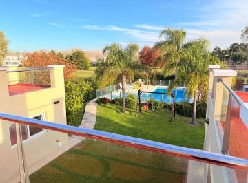 Casa · 350m² · 5 Ambientes · 1 Cochera · Casa Haras del Sur III
