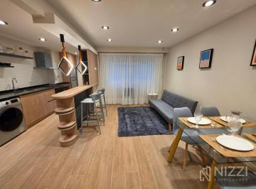 Departamento · 40m² · 2 Ambientes · 2 Amb Al Contrafrente Reciclado - Plaza Colón