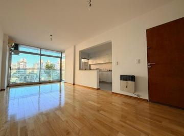 Departamento · 66m² · 3 Ambientes · Semipiso de 2 Dorm. en Excelente Estado