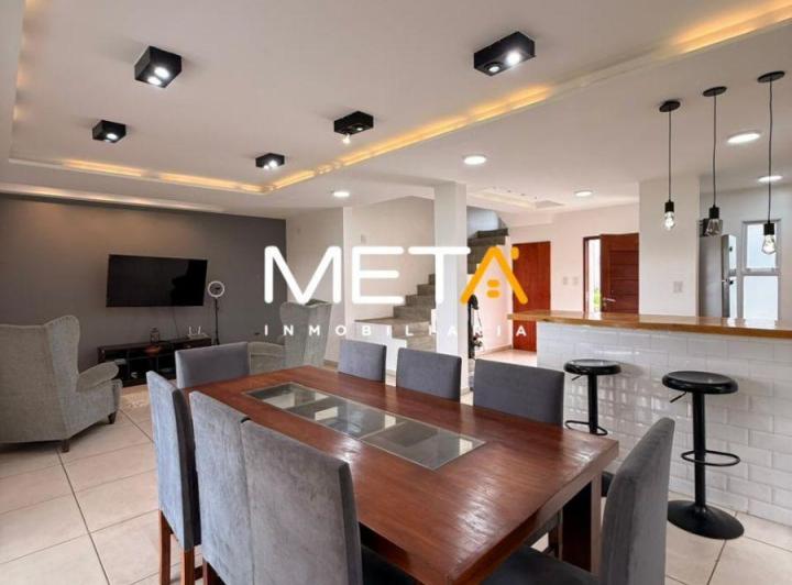 Casa · 150m² · 7 Ambientes · 1 Cochera