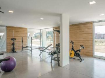 Departamento · 96m² · 3 Ambientes · 2 Cocheras · Departamento en Venta de 2 Dorm. con Terraza Exclusiva y Cocheras en Fisherton