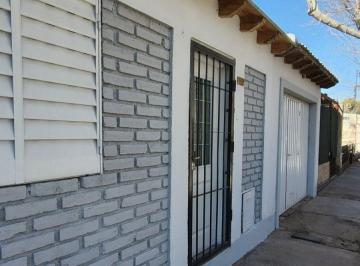 Casa de 8 ambientes, Capilla del Rosario · Casa de 250 m² con 3 Dorm. en Venta en Capilla del Rosario