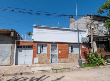Casa · 109m² · 5 Ambientes · Casa en Barrio Maria Selva