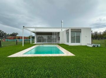 Casa · 131m² · 4 Ambientes · Casa en Venta en Santa Sofía, Pilar del Este, Pilar