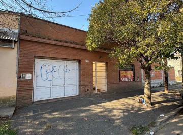 Casa de 5 ambientes, Berazategui · Casa con 3 Dorm. en Venta en Berazategui, Excelente Ubicación