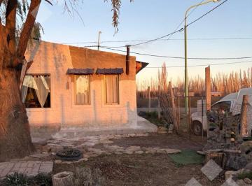 Casa · 300m² · 2 Ambientes · Casa - Cinco Saltos