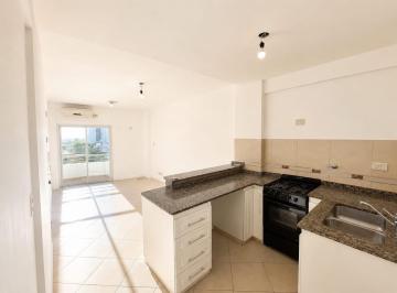 Departamento · 40m² · 2 Ambientes · Impecable Semipiso 2 Ambientes con 2 Balcones Lanus