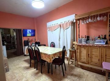 Casa · 178m² · 3 Ambientes · 1 Cochera · Casa en Lomas de Zamora Oeste