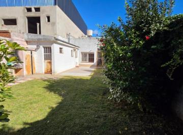 Casa · 199m² · 3 Ambientes · 2 Cocheras · Casa en Venta en 7 Entre 523 y 524 – Tolosa