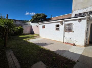 Casa · 199m² · 3 Ambientes · 2 Cocheras · Casa en Venta en 7 Entre 523 y 524 – Tolosa
