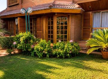 Casa · 300m² · 6 Ambientes · 3 Cocheras · Venta | Casa | Chalet en Ciudad Jardin | 5 Dorm. | 3 Cocheras | 300 m | Jardin y Parrilla
