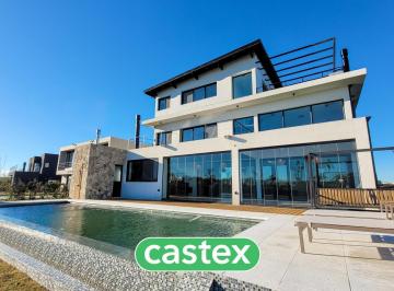 Casa · 491m² · 8 Ambientes · 12 Cocheras · Exclusiva Casa en Venta, Barrio Acacias, Puertos de Escobar