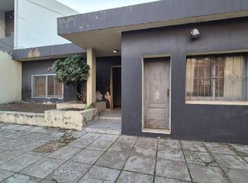 Casa · 175m² · 3 Dormitorios · Casa Céntrica con Departamento, Ideal Para Inversión!