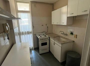 Departamento de 5 ambientes, Ciudad de Mendoza · Departamento Calle Catamarca y San Martin