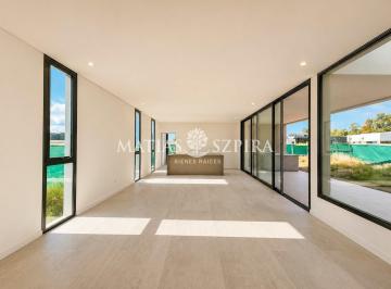 Casa · 170m² · 4 Ambientes · 2 Cocheras · Casa en Fincas de Alvarez