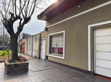 PH · 1m² · 3 Ambientes · PH con Gran Parque en Bernal Oeste