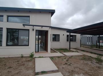 Casa · 600m² · 5 Ambientes · 2 Cocheras · Casa en La Verbena