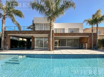 Casa · 403m² · 6 Ambientes · 4 Cocheras · Casa en Venta, Sobre Lote Al Agua en Santa Barbara