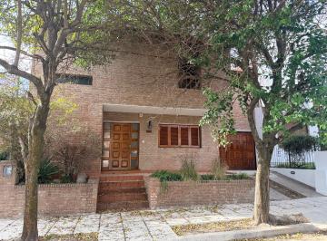 Casa de 6 ambientes, Córdoba · Alquilo Duplex de 2 Dorm. con Garage en Urca