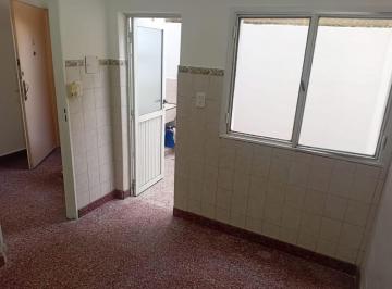 PH en Venta de 2 ambientes · PH 1 Amb. y Medio, Planta Baja, Sin Expensas. Manuel Artigas 6420 Mataderos