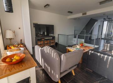Casa · 281m² · 4 Ambientes · 1 Cochera · Venta Casa Villa Martelli 5 Amb, Quincho y Piscina
