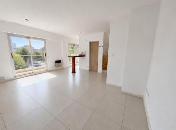 Departamento · 68m² · 4 Ambientes · 1 Cochera · Venta - Departamento 2 Dorm. - Tipo Duplex por Escalera con Cochera - Echesortu