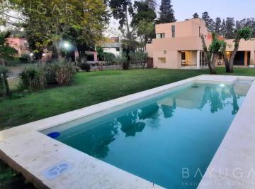 Casa · 160m² · 4 Ambientes · 6 Cocheras · Alquiler - Casa en Barrio Sausalito - Pilar