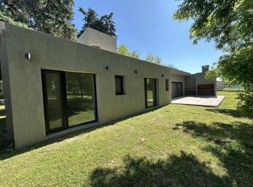 Casa · 180m² · 4 Ambientes · 2 Cocheras · Venta Casa 4 Amb en Barrio Haras del Sol Pilar