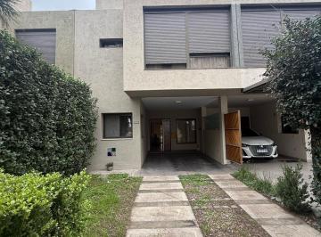 Casa · 120m² · 4 Ambientes · 1 Cochera · Dúplex en Siete Soles! Increíble Ubicación!
