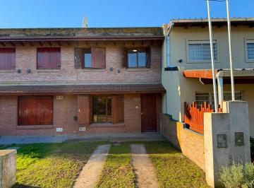 Casa de 4 ambientes, Santa Clara del Mar · Dúplex de Categoría a Dos Cuadras del Mar en Santa Clara del Mar