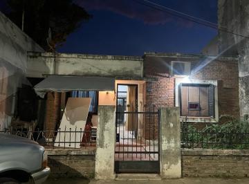 Casa · 184m² · 3 Ambientes · Casa - República de La Sexta