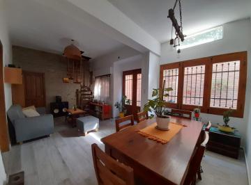 PH · 70m² · 4 Ambientes · PH en General San Martín