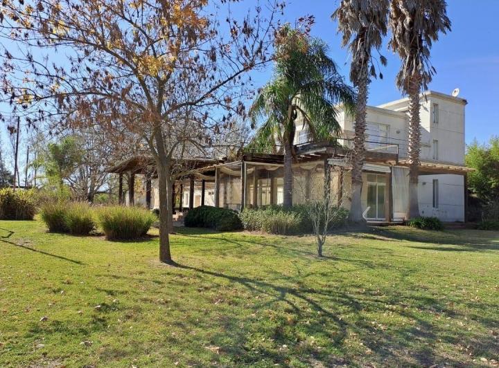 Local comercial · 620m² · 40 Cocheras