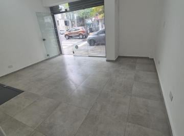 Local comercial · 54m² · 2 Ambientes · Local Reciclado a Nuevo en Ubicación Clave - Casi Esquina Cuba y Av Monroe!
