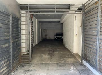 Garage , San Cristobal · Cochera en Alquiler Fija en Planta Baja de Edificio Cubierta Porton Manual 24 de Noviembre Al 1200