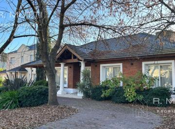 Casa · 170m² · 4 Ambientes · 3 Cocheras · Alquiler / Venta Chalet en Club San Patricio | Todo en Planta Baja con Pileta y Dvh