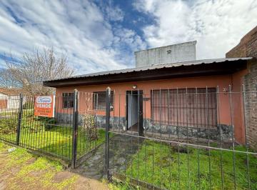 Casa · 104m² · 4 Ambientes · 1 Cochera · Casa en Bosque Alegre