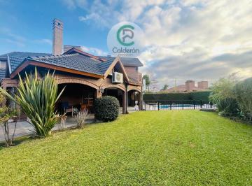 Casa · 227m² · 4 Ambientes · 1 Cochera · Casa en Alquiler Temporario Country Club Banco Provincia.