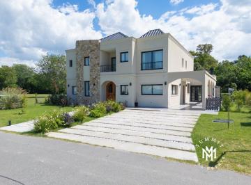 Casa · 350m² · 7 Ambientes · 4 Cocheras · Casa en Venta Greenville Polo & Resort