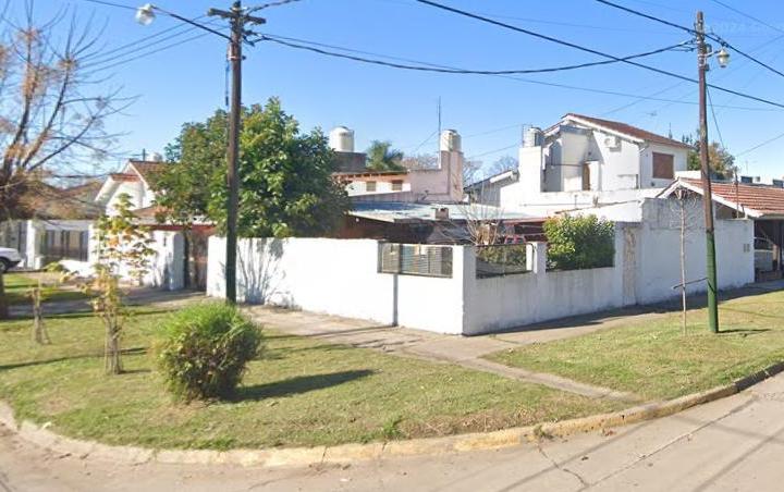 Casa · 238m² · 3 Ambientes · 1 Cochera
