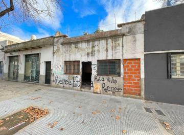 Terreno , Villa Urquiza · Venta de Casa a Refaccionar con Proyecto Aprobado en Villa Urquiza